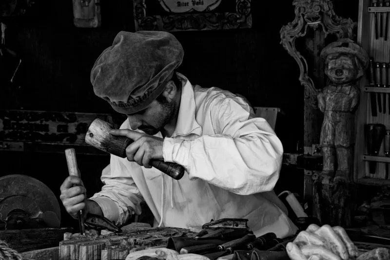 La historia medieval a través de sus objetos: diez piezas que revelan la vida cotidiana en la Iberia del Medievo