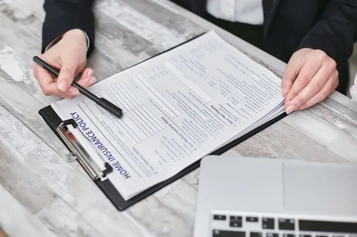 Tips Mengurangi Premi Asuransi Kesehatan Anda